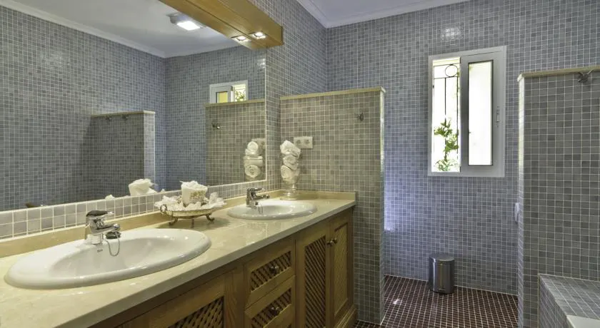 Fully Equipped Luxury Apartments